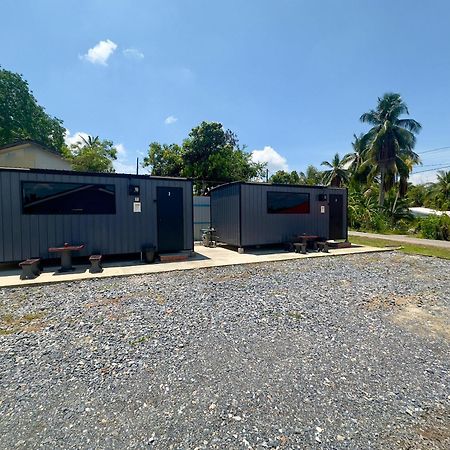 Padang Besar Gray Cabin Buitenkant foto