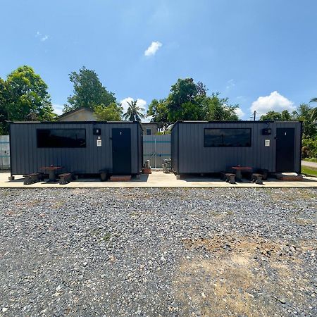 Padang Besar Gray Cabin Buitenkant foto